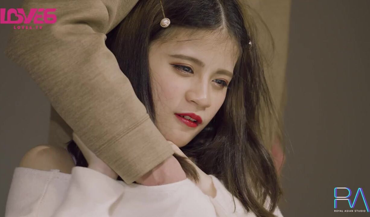 皇家华人 RAS-0144《偷干兄弟新婚妻子》兽性大发理智丧失直接侵犯漂亮嫂子