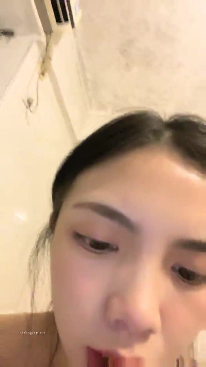 推荐，新人下海！逆天颜值，【五花肉】，清秀四川小美女，年轻脸蛋全是胶原蛋白，毛茸茸少女逼，超赞-五花肉7-17