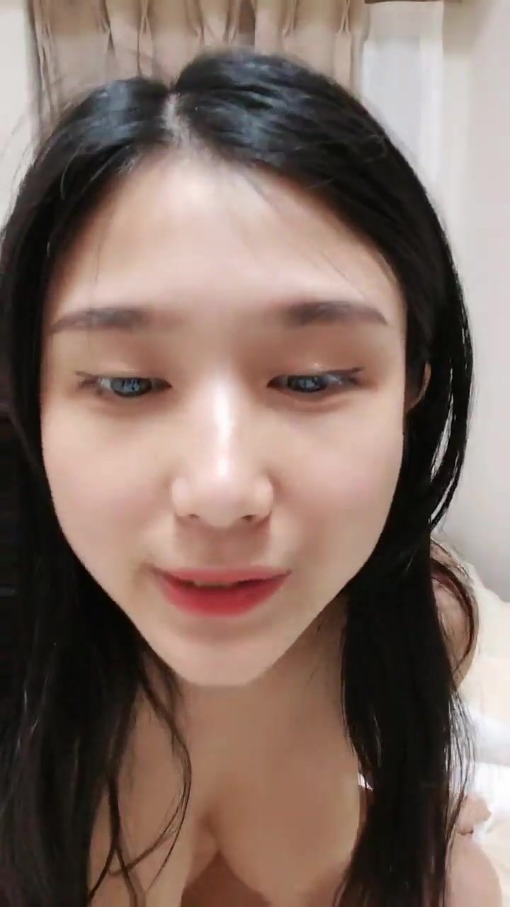 高颜值大奶子御姐【么么】 极品反差骚货！又纯又骚G杯丰满硕大豪乳真想操死她2