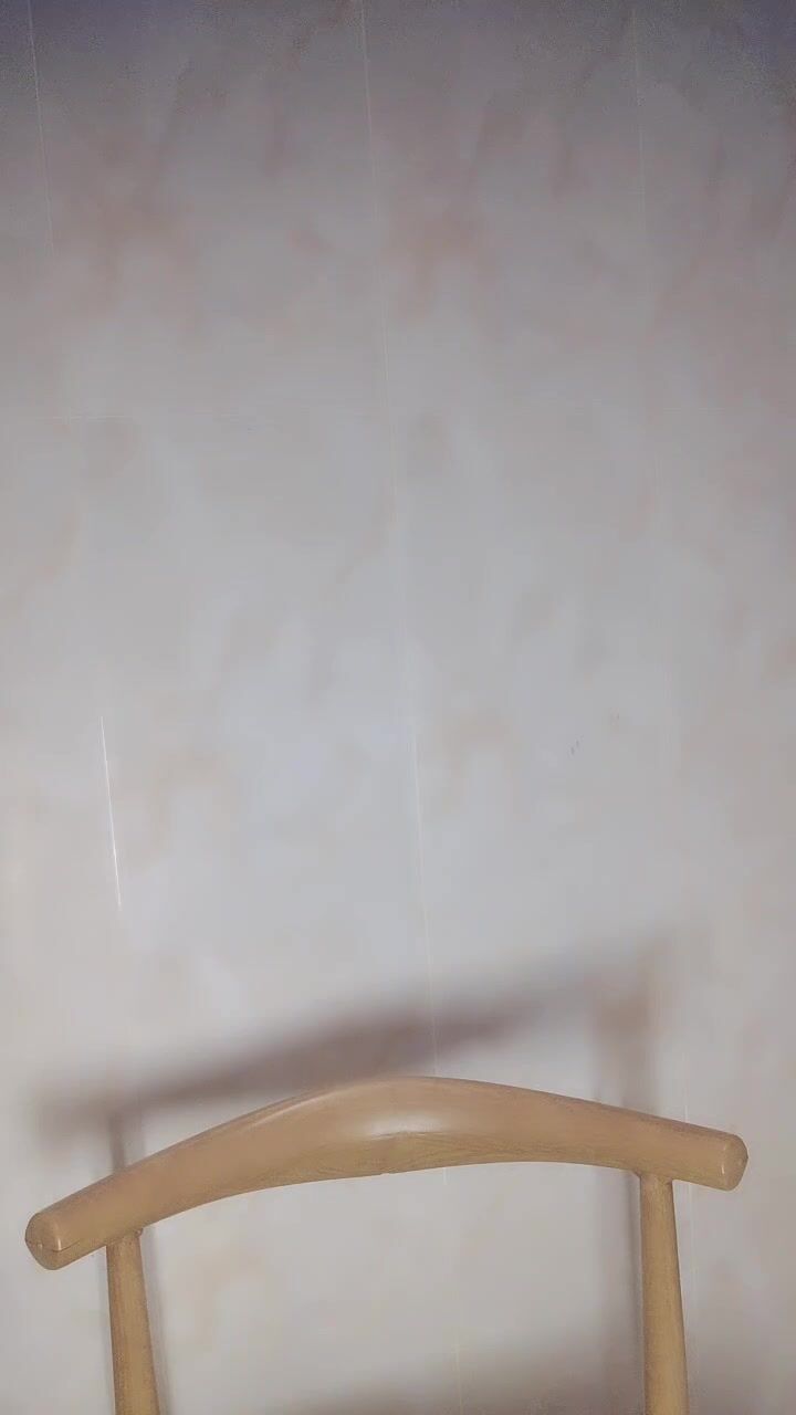 学生制服，清纯小萝莉，甜美邻家妹妹，娇小身材，贫乳嫩穴，椅子上玩跳蛋，震动棒抽插，娇喘呻吟